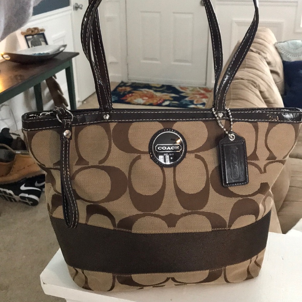 COACH 👜 Purse — used maybe twice!